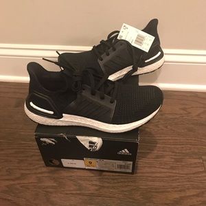 Women’s adidas ultraboost 19 size 9